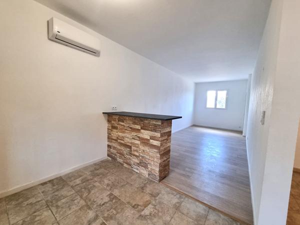 LOCATION d'un appartement F3 (75 m²) à BORGO