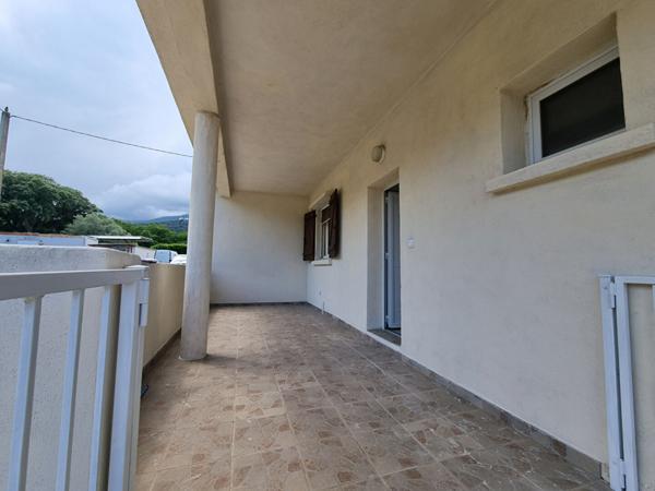 LOCATION d'un appartement F3 (75 m²) à BORGO