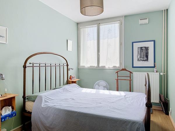 Appartement
         4 pièces
        - 71 m² 82 000 € *
