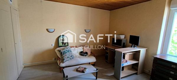 Charmante maison avec 35 m² à exploiter.