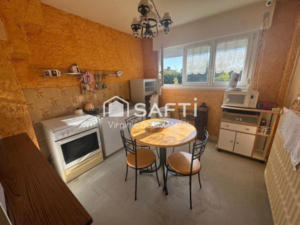 Maison 3 chambres avec garage et sous sol complet