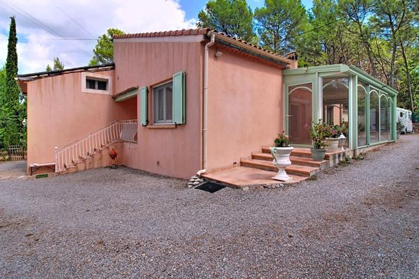 A VENDRE EN EXCLUSIVITÉ MAISON 134 m² 4 chambres sur 1845 m² de terrain à TRANS-EN-PROVENCE