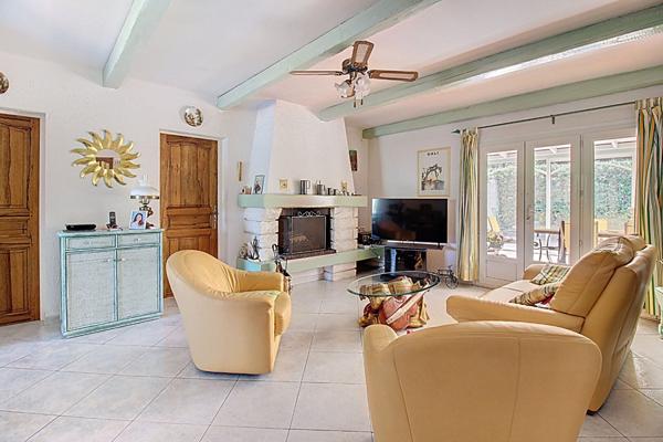 A VENDRE EN EXCLUSIVITÉ MAISON 134 m² 4 chambres sur 1845 m² de terrain à TRANS-EN-PROVENCE