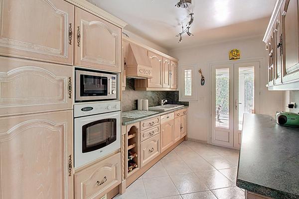 A VENDRE EN EXCLUSIVITÉ MAISON 134 m² 4 chambres sur 1845 m² de terrain à TRANS-EN-PROVENCE