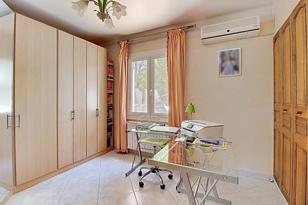 A VENDRE EN EXCLUSIVITÉ MAISON 134 m² 4 chambres sur 1845 m² de terrain à TRANS-EN-PROVENCE