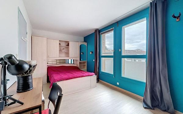 Maison à vendre    5 pièces • 100 m2 Montigny-le-Bretonneux