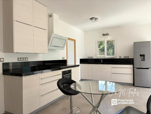 Villa 120 m² , garage 126 m², vue imprenable sur le Ventoux et les monts environnants