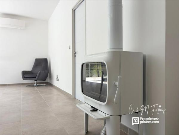 Villa 120 m² , garage 126 m², vue imprenable sur le Ventoux et les monts environnants