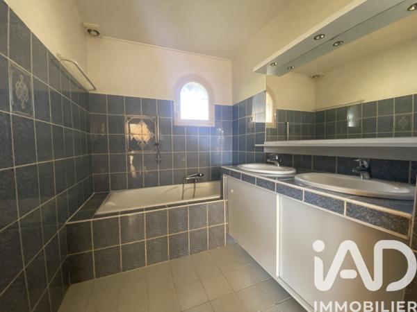 Maison à vendre 6 pièces 133 m² Saint-Aubin-de-Médoc