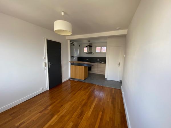 Appartement
                                                                                                                                                                                                                                                                                                                        3 pièce(s)                                                                                                                                                                                                          2 chambre(s)                                                                                                                                                                                                          47  m²