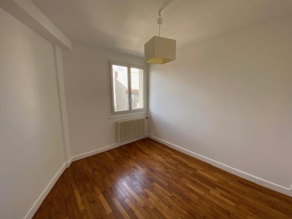 Appartement
                                                                                                                                                                                                                                                                                                                        3 pièce(s)                                                                                                                                                                                                          2 chambre(s)                                                                                                                                                                                                          47  m²