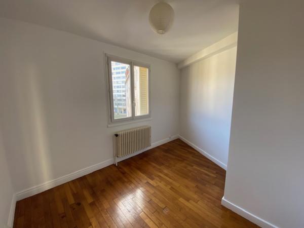 Appartement
                                                                                                                                                                                                                                                                                                                        3 pièce(s)                                                                                                                                                                                                          2 chambre(s)                                                                                                                                                                                                          47  m²