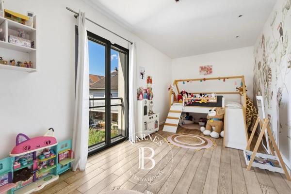 Bry-sur-Marne, Maison 5 Chambres -  200 m² à vendre