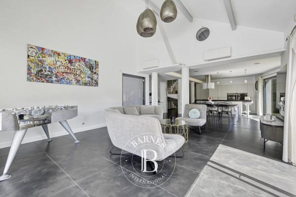 Bry-sur-Marne, Maison 5 Chambres -  200 m² à vendre