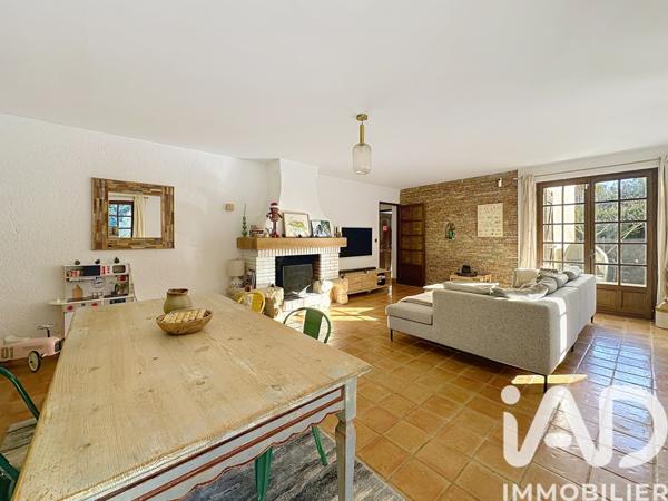 Maison à vendre 8 pièces 230 m² Roquefort-la-Bédoule