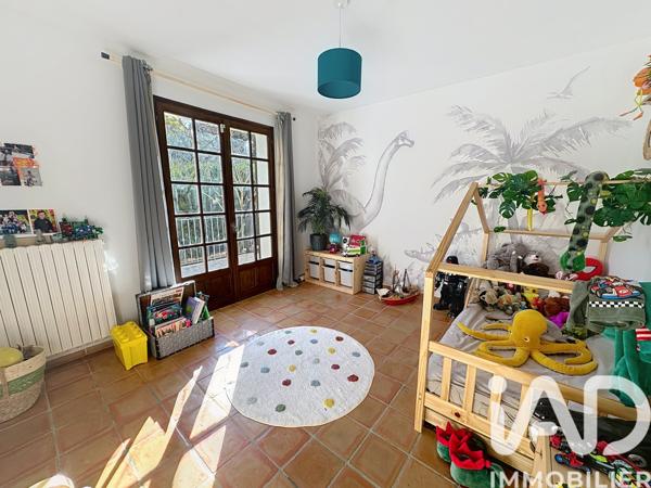 Maison à vendre 8 pièces 230 m² Roquefort-la-Bédoule