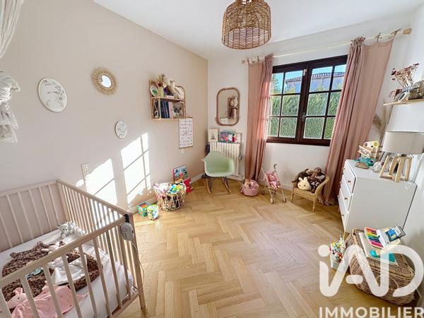 Maison à vendre 8 pièces 230 m² Roquefort-la-Bédoule