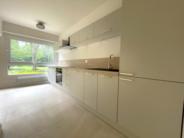 Superbe appartement traversant 3 chambres avec garage et cave