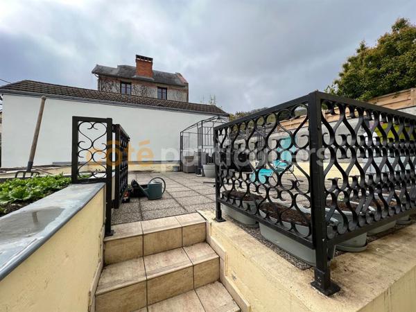 Vente ImmeubleCHAMALIÈRES (63400)