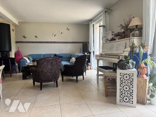 Maison familiale au coeur d'un environnement privilégié