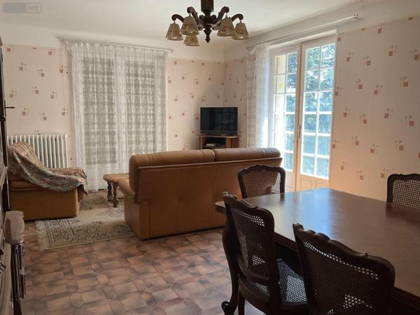 Maison à vendre à Gourdon dans le Lot (46300), ref : 46041/393