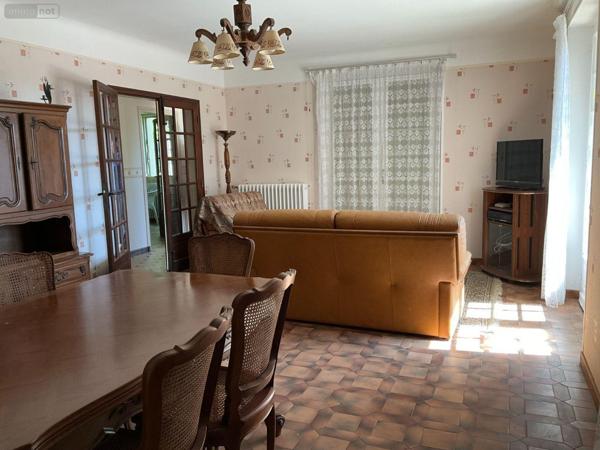 Maison à vendre à Gourdon dans le Lot (46300), ref : 46041/393