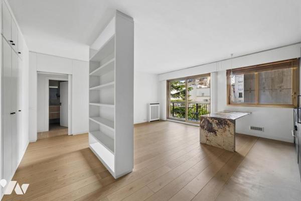 Passy-La Muette - Appartement au calme absolu sur jardins 