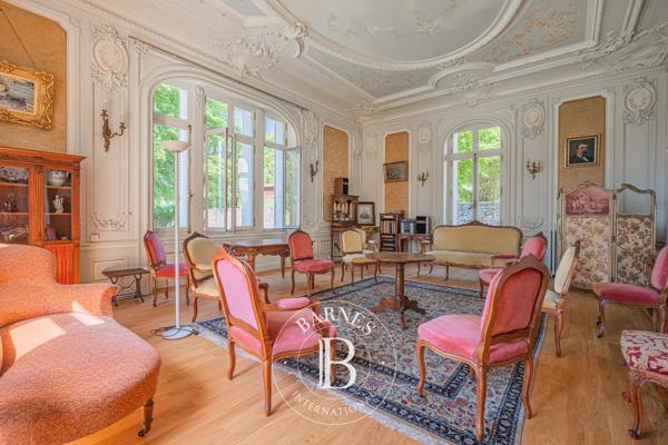 Voreppe, Propriété 7 Chambres -  573 m² à vendre