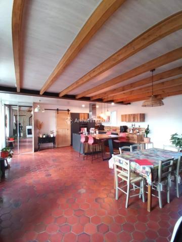 Location Maison 6 pièces 201 m2 à Torxé