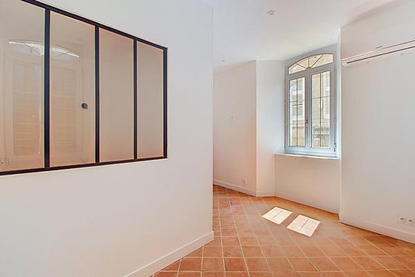 À LOUER - EN EXCLUSIVITÉ À LORGUES -  T2 DE 24,90m²