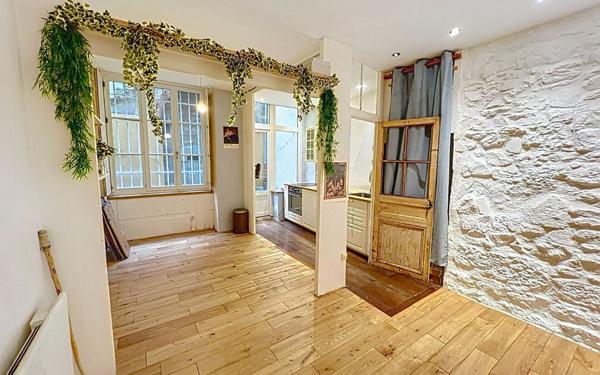 Appartement à louer    2 pièces • 49,57 m2 Lyon 1