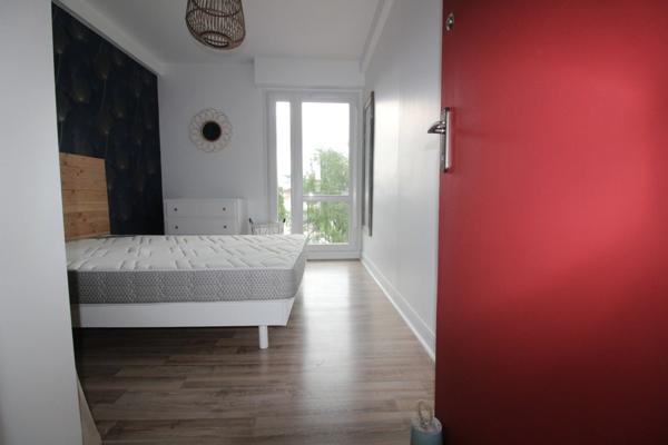 Plein centre ville de LA ROCHE sur YON, AppartementT4 de 81 m² en COLOCATION dont 2 chambres sont disponibles