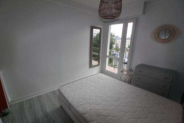 Plein centre ville de LA ROCHE sur YON, AppartementT4 de 81 m² en COLOCATION dont 2 chambres sont disponibles