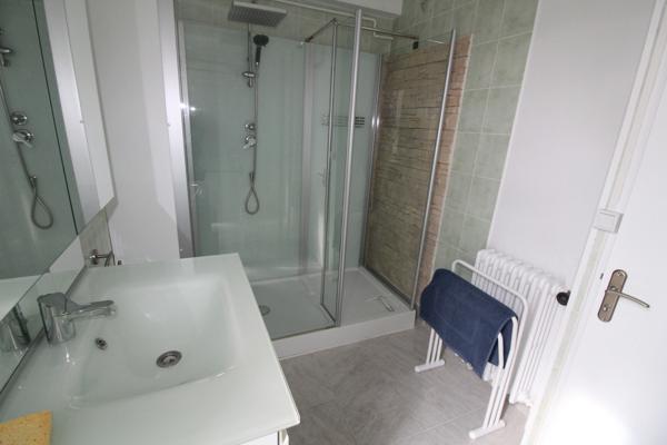 Plein centre ville de LA ROCHE sur YON, AppartementT4 de 81 m² en COLOCATION dont 2 chambres sont disponibles