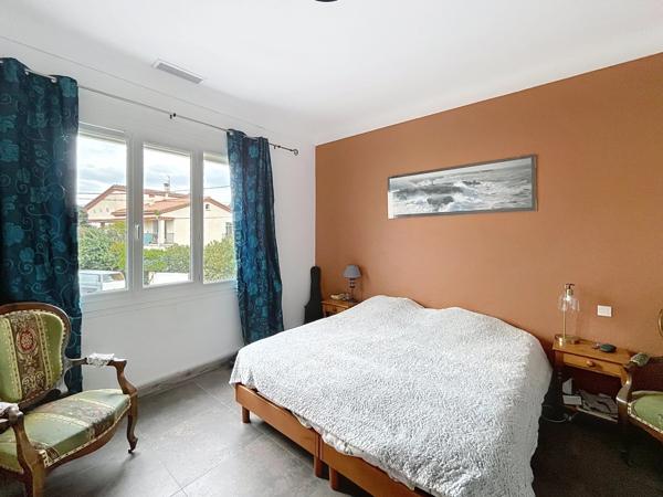 MAISON INDIVIDUELLE AVEC APPARTEMENT INDÉPENDANT, CERET
