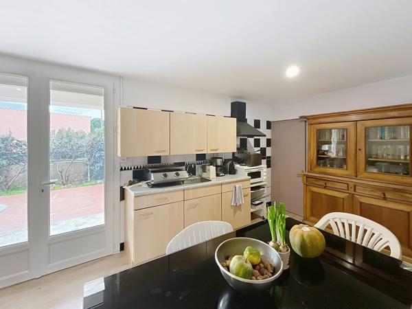 MAISON INDIVIDUELLE AVEC APPARTEMENT INDÉPENDANT, CERET