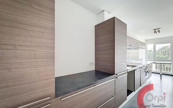 Appartement à vendre    3 pièces • 76,04 m2 Bry-sur-Marne