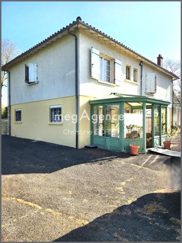 Maison à AULNAY, 17470 - 6 pièces 131m²