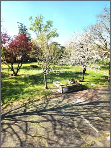 Maison à AULNAY, 17470 - 6 pièces 131m²