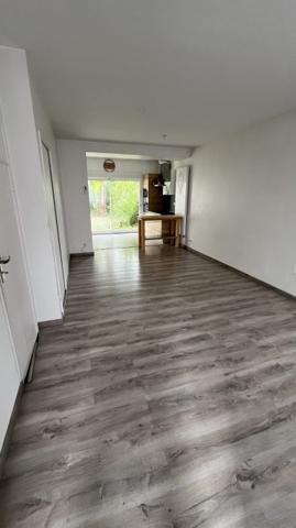 Maison mitoyenne 1 côté Lille Secteur Lille 85 m²