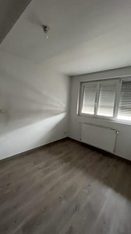 Maison mitoyenne 1 côté Lille Secteur Lille 85 m²