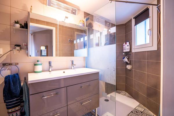 Maison à CAUDIES-DE-FENOUILLEDES, 66220 - 8 pièces 245m²