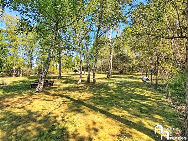 BELLE MAISON NEOPROVENCALE sur parc de 3000m² Salleboeuf (33370)