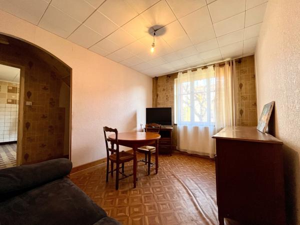 Maison T4 mitoyenne d'un coté ,garage , secteur calme