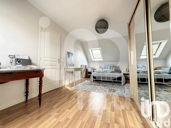 Maison 7 pièces de 139 m² à Miniac-Morvan (35540)