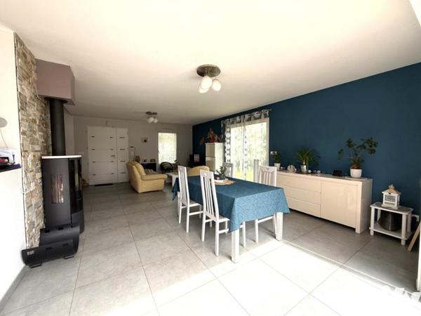 MURS-ERIGNE AU CALME MAISON 4 CH AVEC GARAGE ET JARDIN