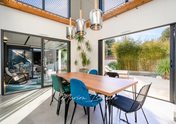 À vendre : Maison contemporaine haut de gamme avec vue sur le bassin de Thau – Meublée, prête à vivre !