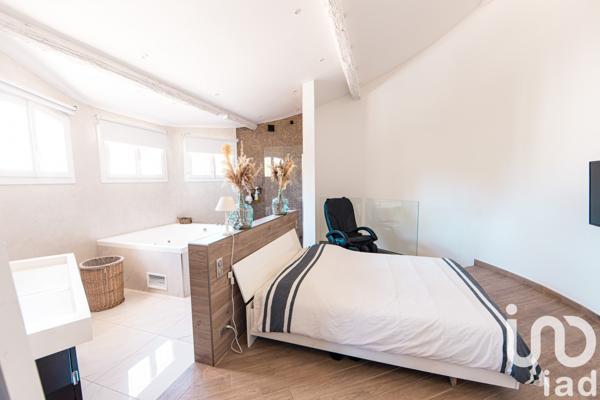 Maison à vendre 6 pièces 220 m² Nîmes-Saint-Césaire