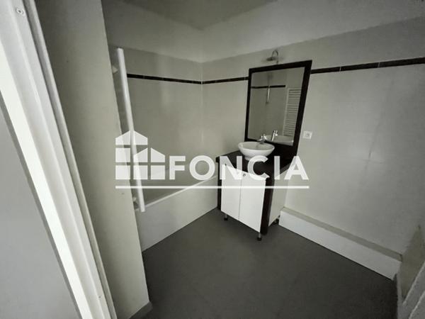 Location Appartement 3 pièces 61.7 m² - 1 AVENUE DE LA GARE Bordeaux 33200