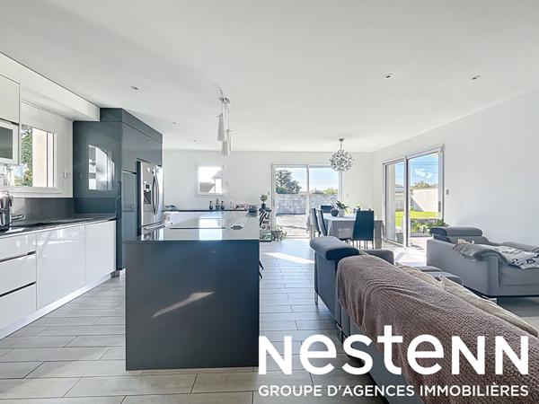 A vendre : maison récente de plain pied - 4 chambres - Secteur CHARNAY-LES-MACON (71850)